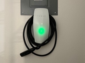 Miscellaneous - Chic Boutique Stay -Luxury Hot Tub & Massage Chair, EV and Game Room (Tillamook)