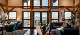 Luxury Mountain Top Cabin with Stunning Views