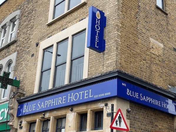 Exterior - Blue Sapphire Hotel (Ilford)