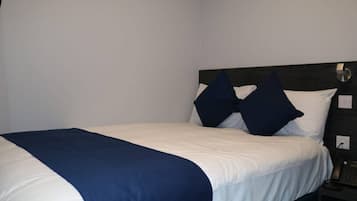 Escritorio, cortinas blackout y insonorización