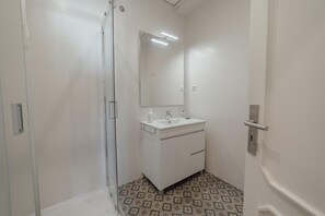 2 bedrooms - Downtown Design With Balcony by Vacationy (Porto)