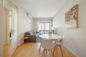 Apartment | 2 bedrooms - Downtown Design With Balcony by Vacationy (Porto)