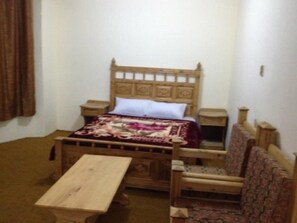 Free WiFi, bed sheets - Sun Beam Hotel (Balakot)