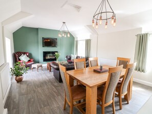 Living room - The Loft at The George (Chesterfield)