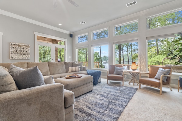 Älytelevisio, takka, videopelejä, stereot