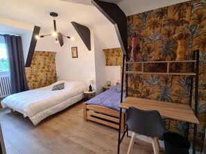 5 chambres, fer et planche à repasser, Wi-Fi gratuit