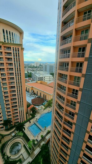 View from property - The Venice Luxury Residences-Rare Units (Taguig)