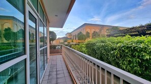 Grand Apartment | Terrace/patio