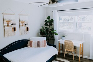 3 bedrooms, desk, iron/ironing board, travel cot