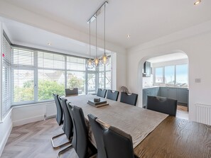 Dining - A stunning two-level seaside retreat with incredible sea views. (East Preston, West Sussex Coast)