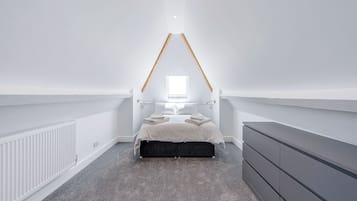 4 bedrooms, free WiFi, bed sheets