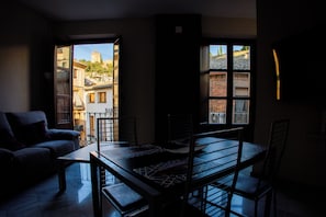 Apartamento Grand | Ropa de cama de alta calidad y edredones de plumas