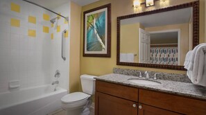 Combined shower/tub, jetted tub, hair dryer, towels