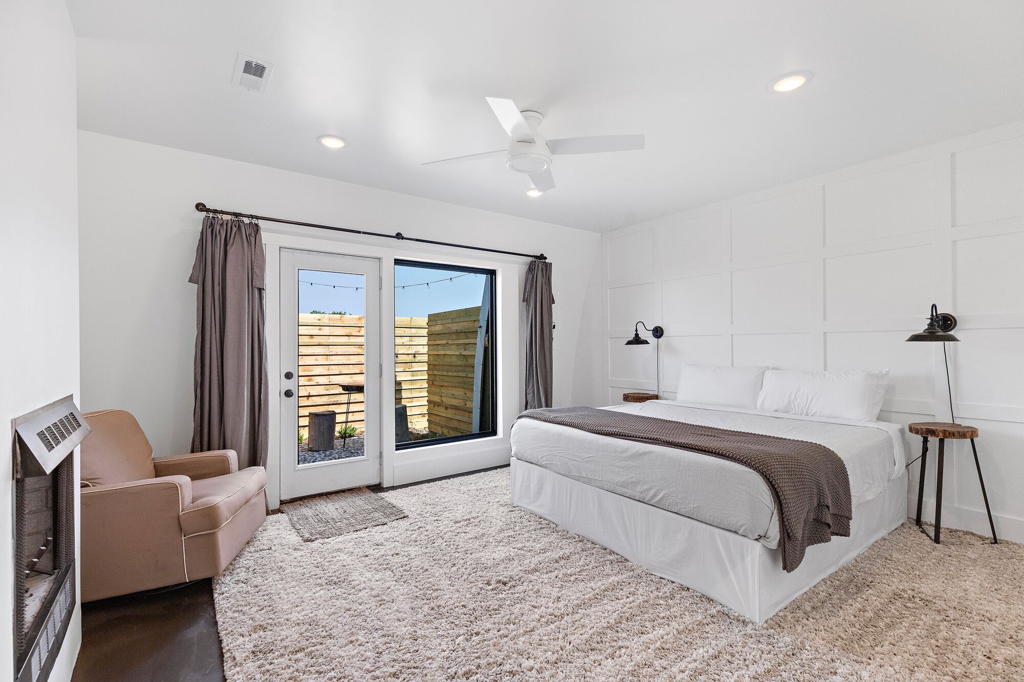6 bedrooms, desk, free WiFi, bed sheets