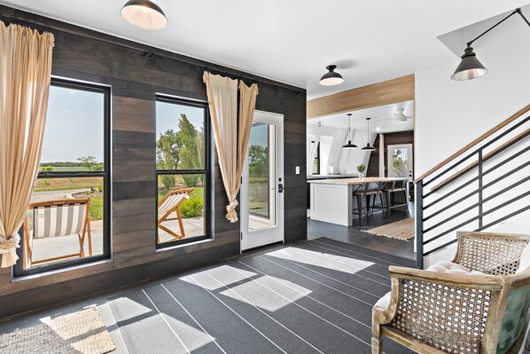 Interior - Roundtop Rendezvous!  (Hutchinson)