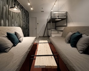 Basic Room | Free WiFi, bed sheets - BENCH - Hostel (Kamakura)