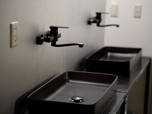 Interior detail - BENCH - Hostel (Kamakura)