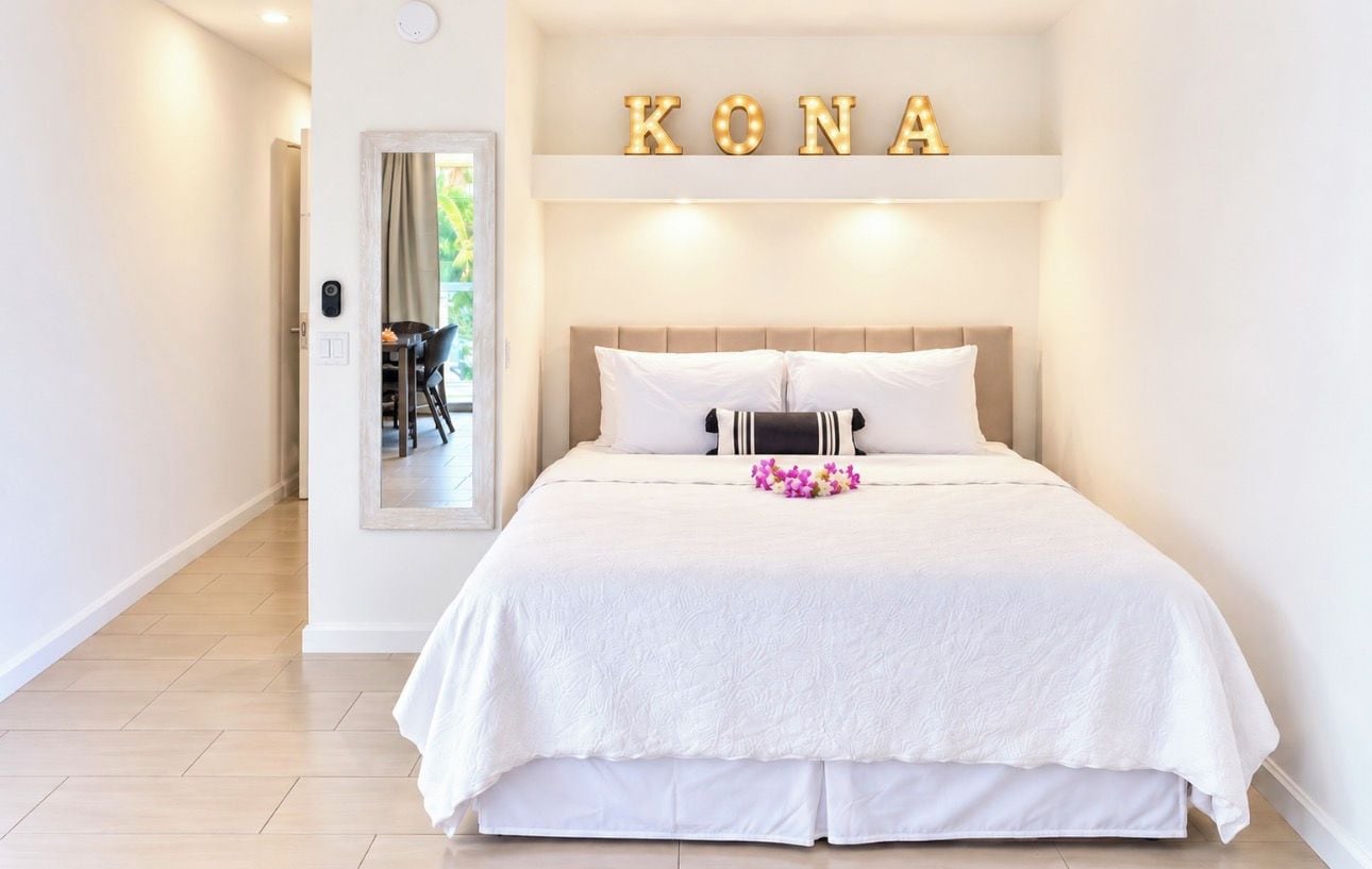 Studio with queen size bed.
