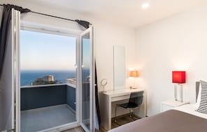 4 habitaciones, cuna de viaje y wifi gratis