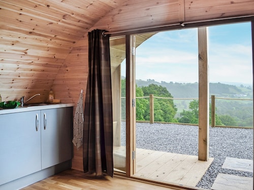 Mountain View - UK34179