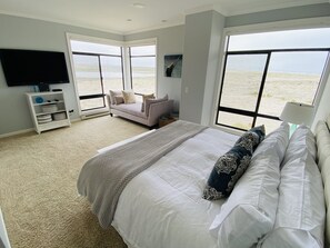 3 bedrooms, iron/ironing board, WiFi, bed sheets - Pelican 54: Relax with an ocean view. (Pajaro Dunes)