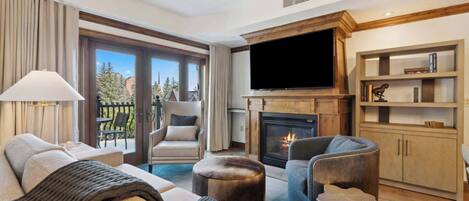 Smart TV, chimenea y impresora