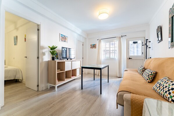 2 dormitoris, planxa i posts de planxar, wifi gratuïta i roba de llit 