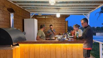 Bar (in der Unterkunft)