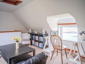 Interior - 3 bedroom accommodation in Lemreway (Lemreway)
