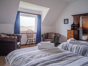 3 bedrooms, free WiFi, bed sheets - 3 bedroom accommodation in Lemreway (Lemreway)