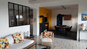 TV, printers - Magnificent villa with swimming pool and unobstructed view (La Cadière-d'Azur)