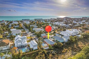 Exterior - Destin Beach Getaway|Heated Pool+Game Room+Beach (Destin)