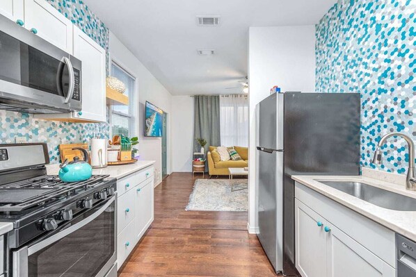 Fridge, microwave, oven, stovetop