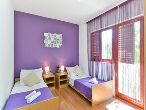 3 chambres, fer et planche Ă repasser, Wi-Fi gratuit, draps fournis