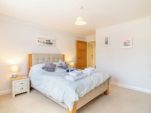 1 chambre, Wi-Fi gratuit, draps fournis