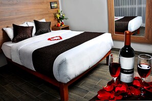 Standard Double Room | Free WiFi, bed sheets - Terramistica Monasterio (Arequipa)