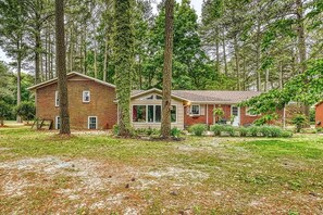 Exterior - Serenity on the Pond (Onley)