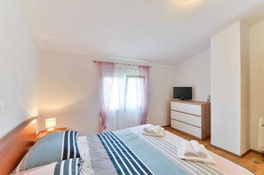 2 habitaciones, wifi gratis y ropa de cama 