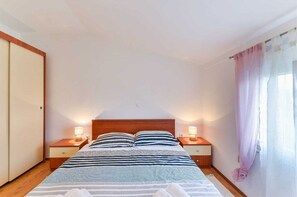 2 bedrooms, free WiFi, bed sheets