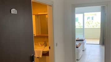 Apartment | 1 bedroom, free WiFi, bed sheets