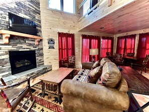 Smart TV, caminetto, monitor per computer