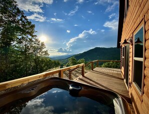 Bañera de hidromasaje al aire libre