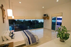 5 bedrooms, free WiFi, bed sheets