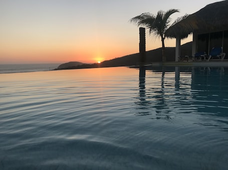Outdoor pool. Villas del Sol