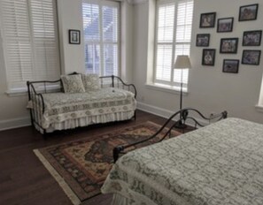 2 bedrooms, internet