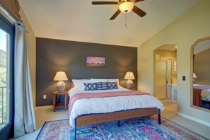 5 habitaciones, tabla de planchar con plancha y cuna de viaje