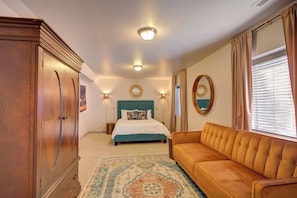5 bedrooms, iron/ironing board, travel crib, free WiFi - Picturesque 'Pueblo' at Palmer Lake Sleeps 14 (Palmer Lake)