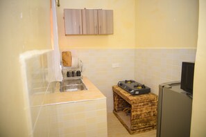 Fridge, microwave, electric kettle - The Sunset (Ruiru)