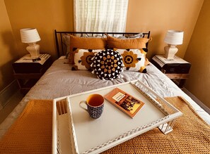 3 bedrooms, free WiFi, bed sheets - Cottage on the Trail-Rocheport-Right on Katy Trail! (Rocheport)