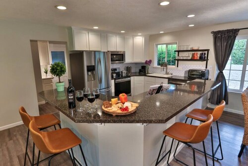 Reser Ranch · Reser Ranch, Updated Rancher - Close to Everything